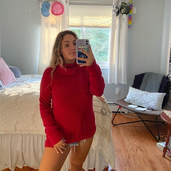 RED TURTLE NECK SWEATER - Picture 1 of 3